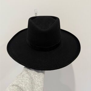 Lack Of Color Elegant Black Hat